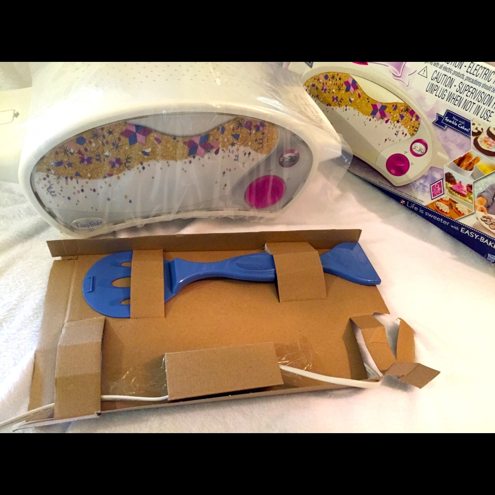 Easy bake OVENS !! 2 for 1!!!